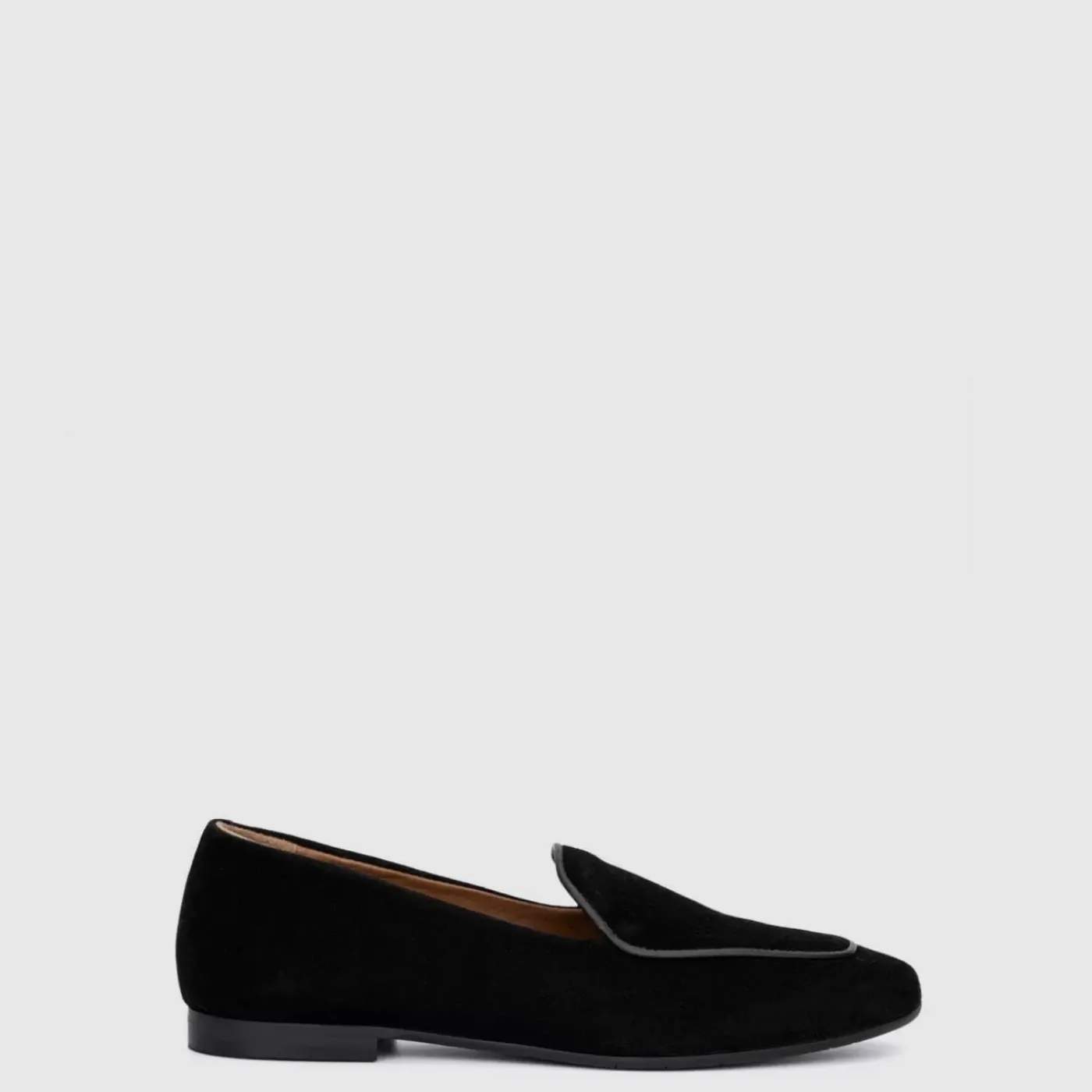Discount Calandra Women Flats