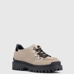 Discount Claudina Women Oxfords & Loafers