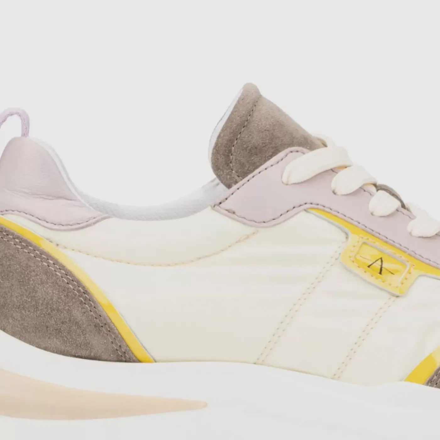 Lizbeth Women Sneakers