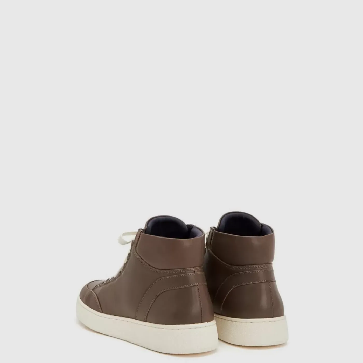 Online Pete Men Sneakers