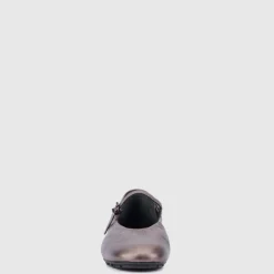 Clearance Qlaire Women Flats