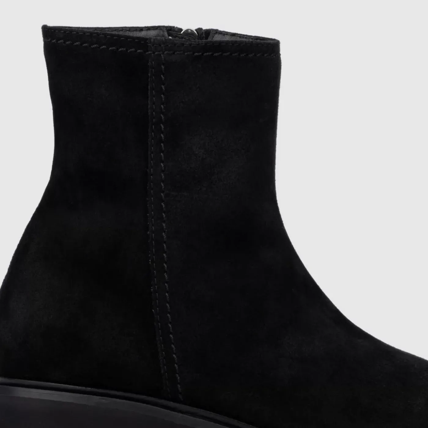 Saundra Women Boots