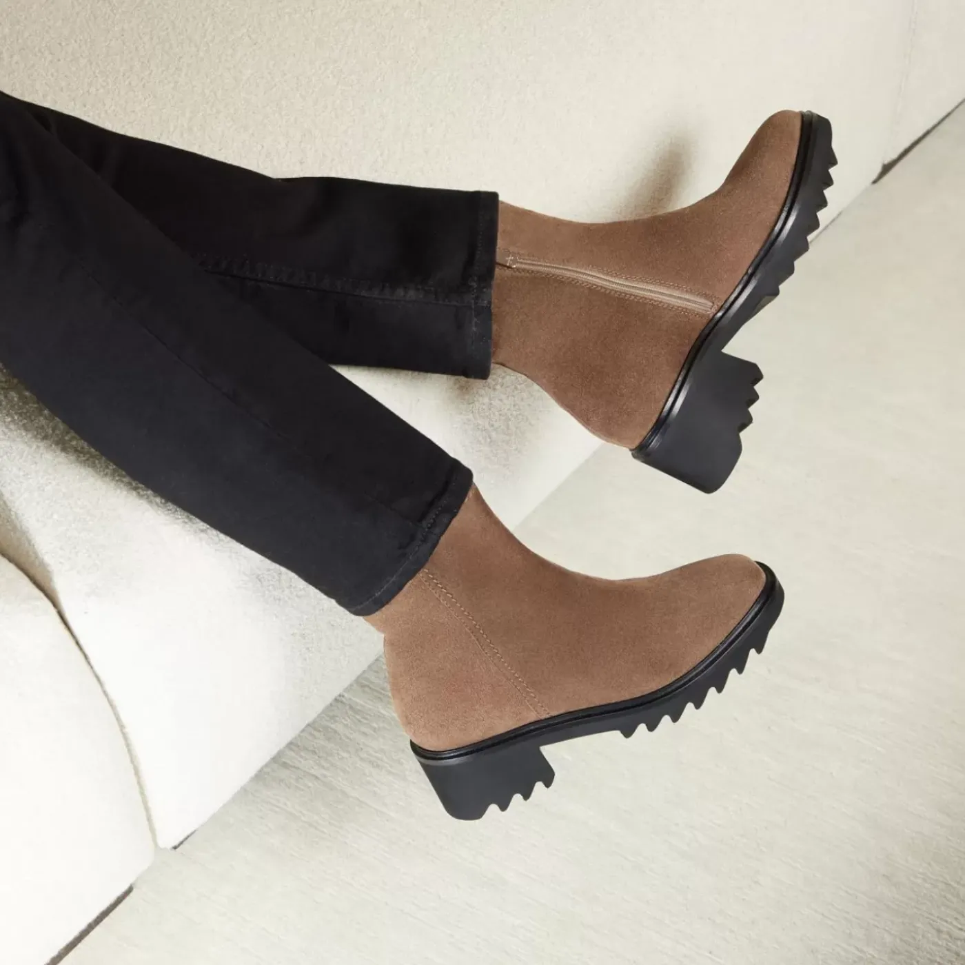 Sale Saundra Women Boots