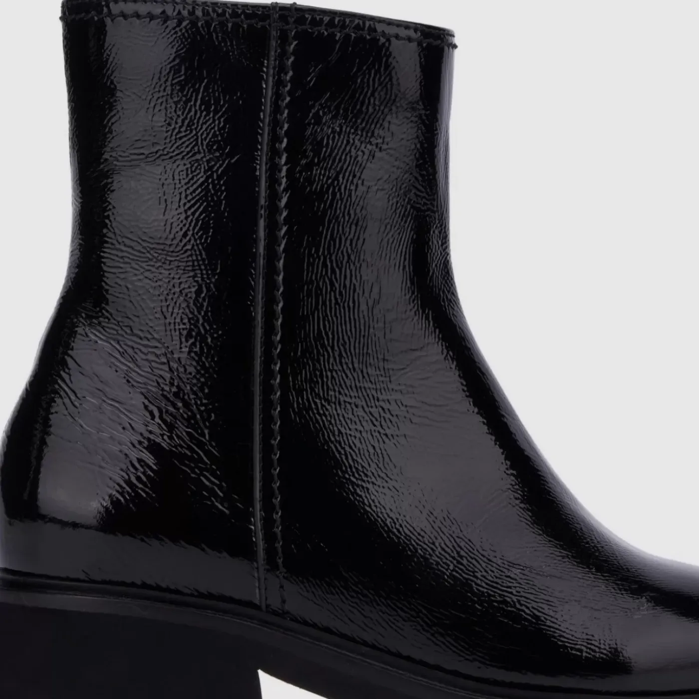Saundra Women Boots