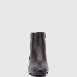 Ulyssaa Women Boots