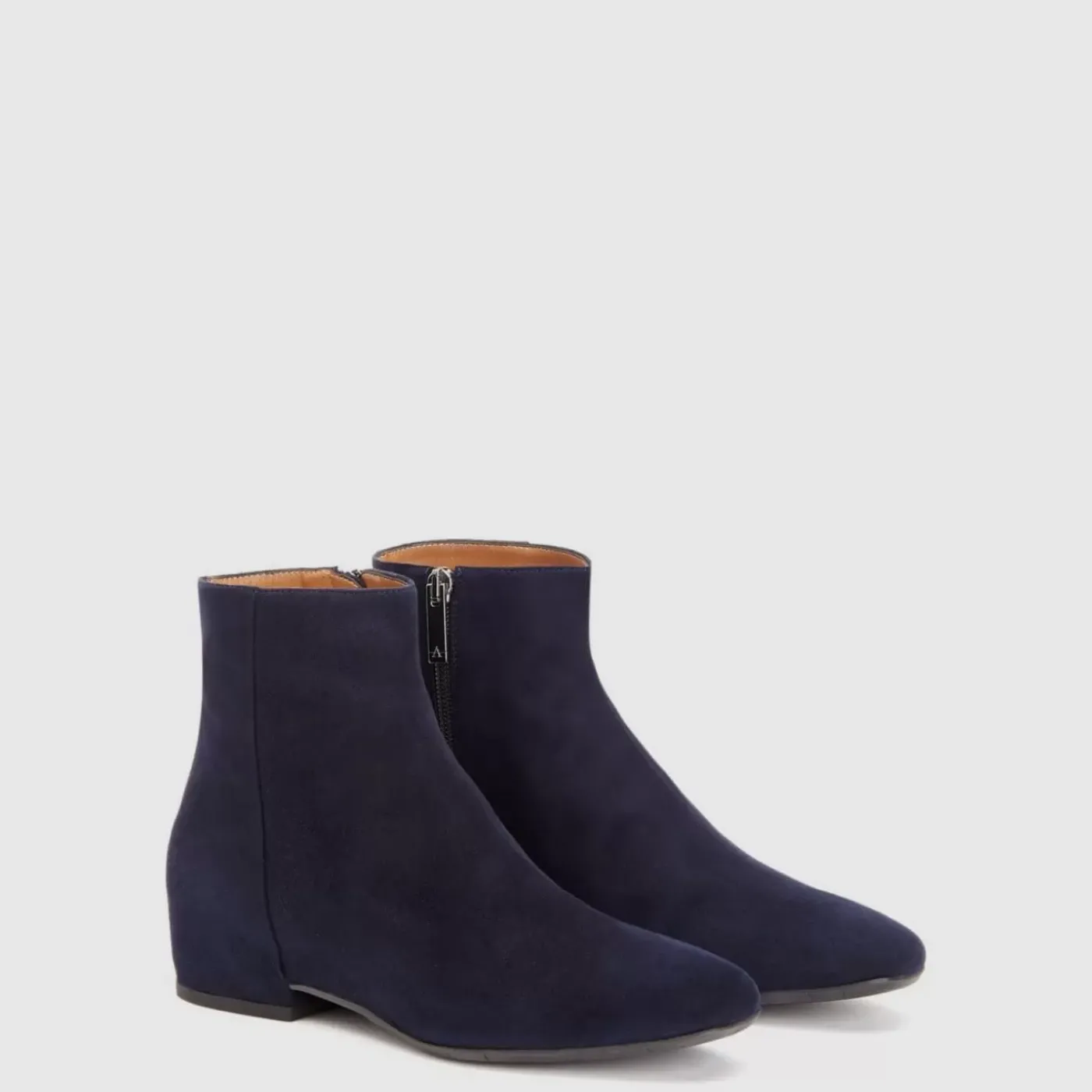 Sale Ulyssaa Women Boots