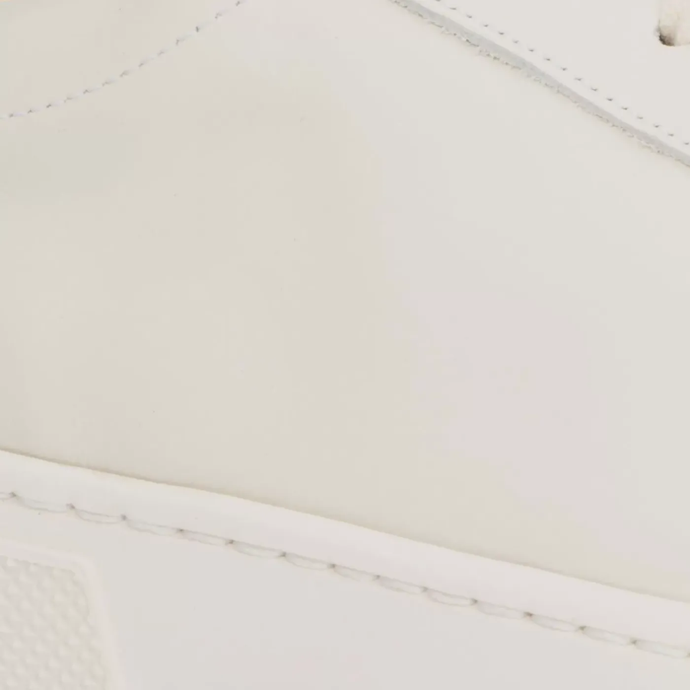Hot Vic Men Sneakers