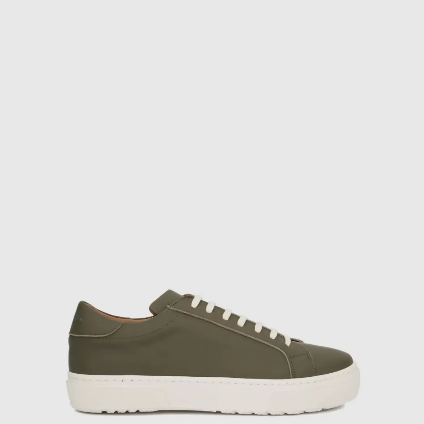 Hot Vic Men Sneakers