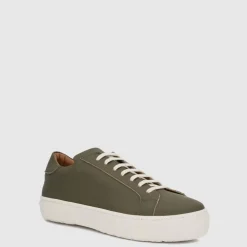 Hot Vic Men Sneakers